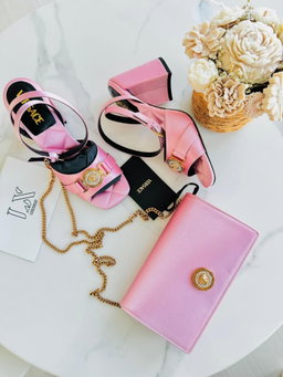 Sandálias Versace pink medusa 