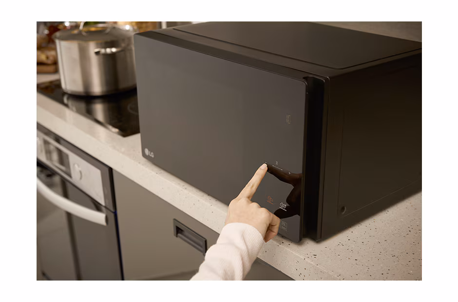 LG NeoChef™ | Four à micro-ondes Solo | 25 L | MS2595DIS_10