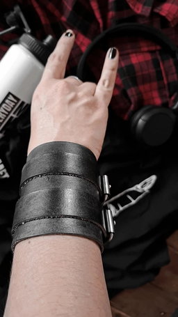 Leather wristband - double buckle