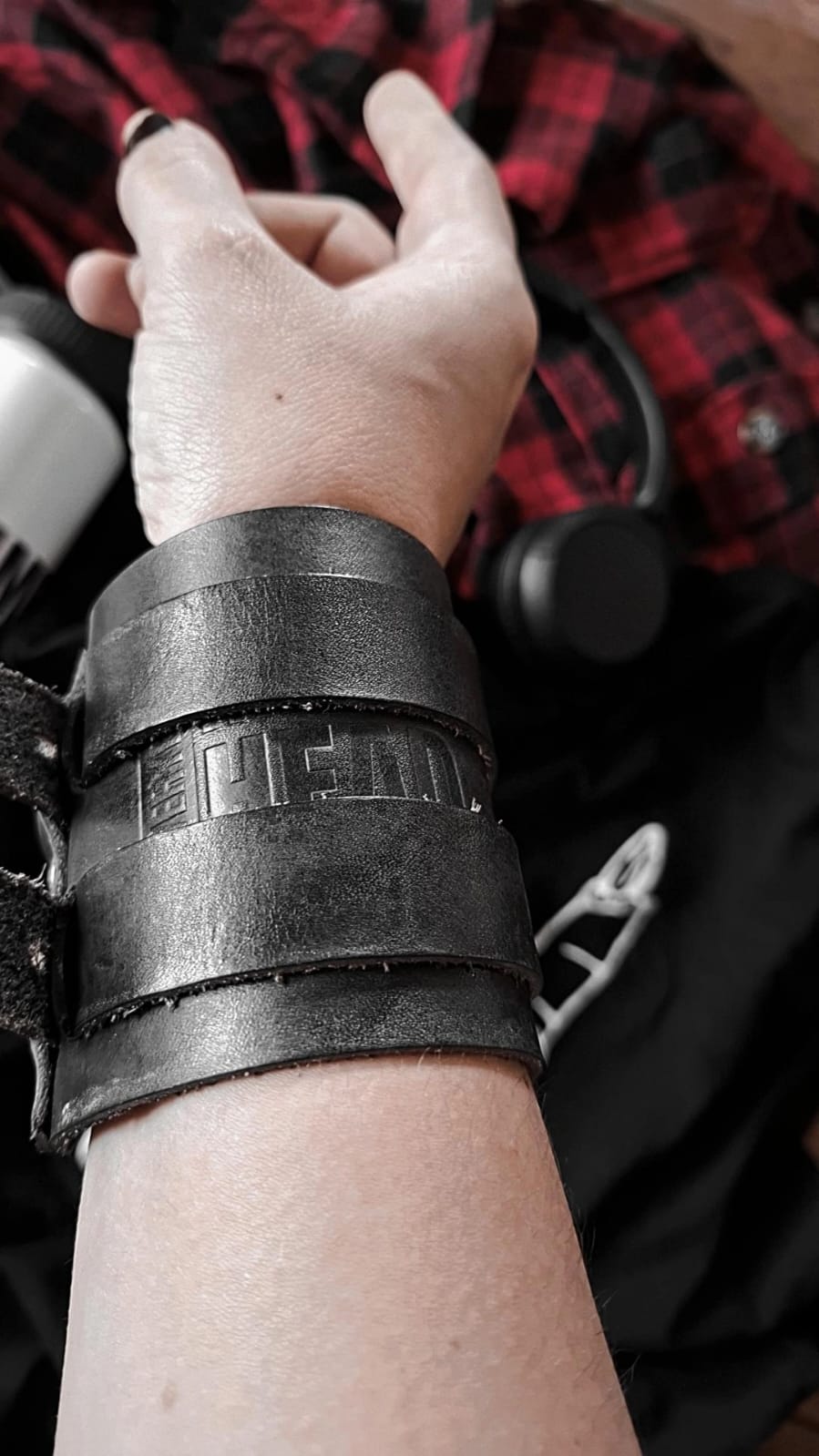 Leather wristband - double buckle_2