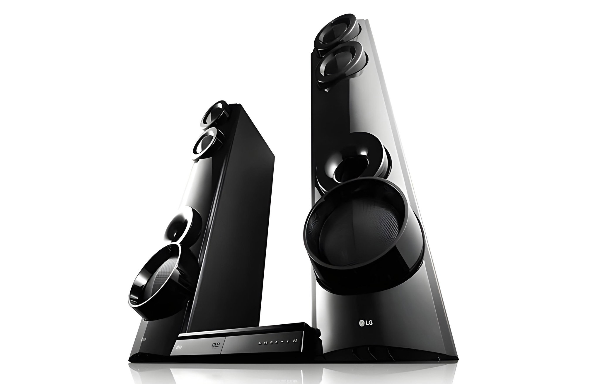 SYSTÈME HOME CINÉMA DOTÉ D’UNE PUISSANCE DE SORTIE DE 1000 W, DE 4.2 CANAUX, D’UN DOUBLE CAISSON DE BASSES, D’UNE ENTRÉE AUXILIAIRE ET DE L’ENREGISTREMENT DIRECT USB_3