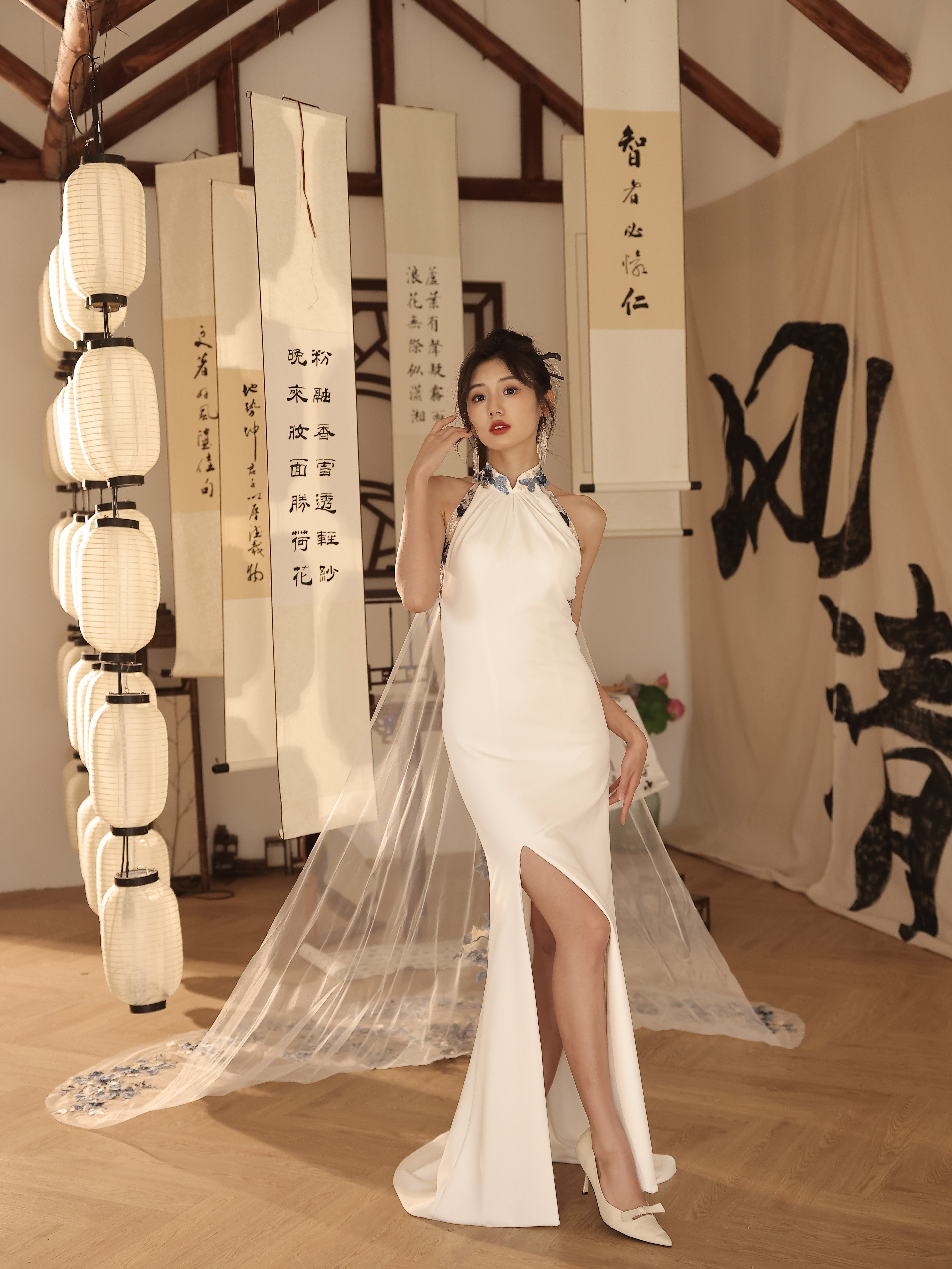 The Porcelain in Satin with Cape #2_1
