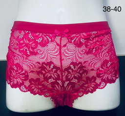 Shorty tout en dentelle 