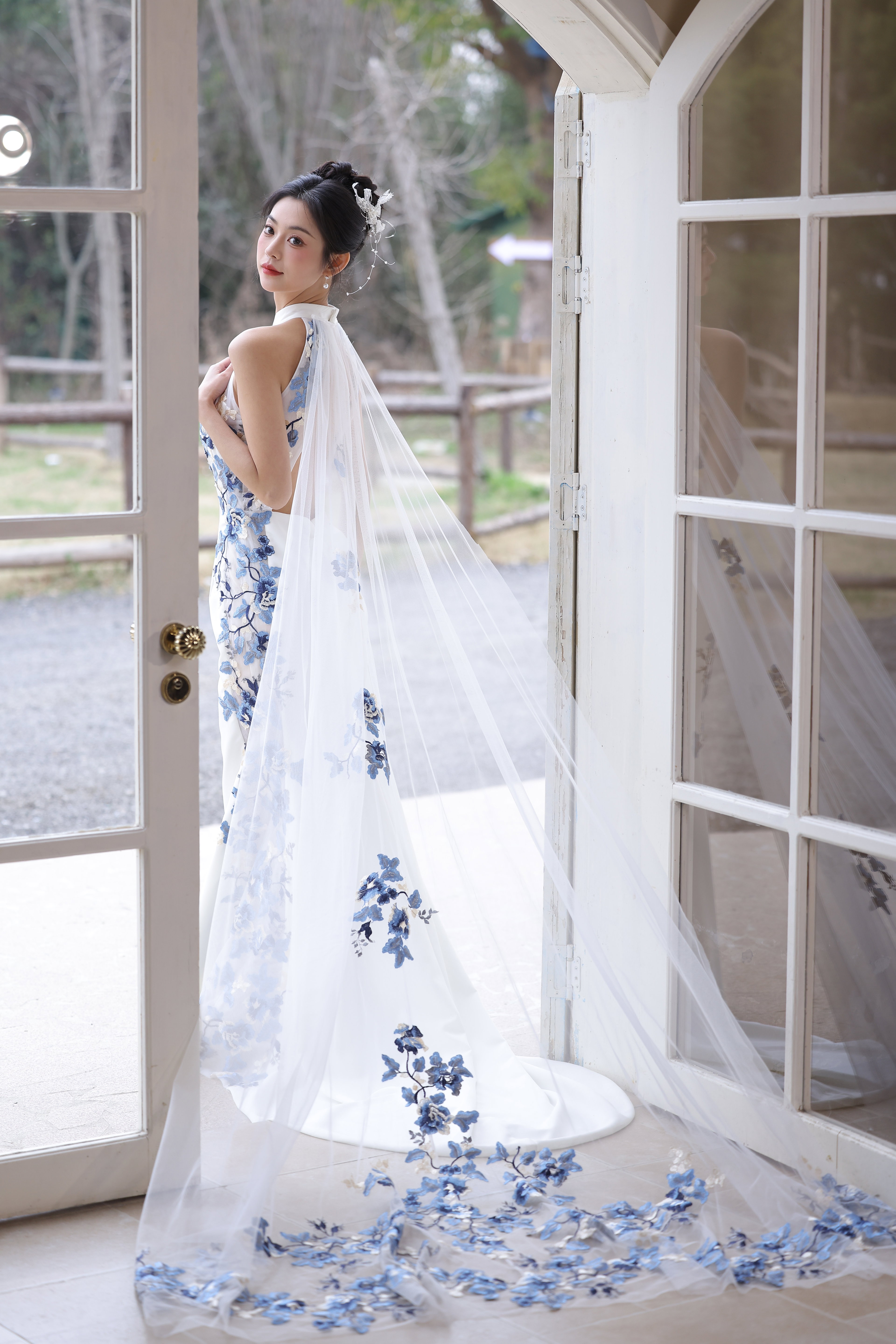 The Porcelain with Cape #8 _11