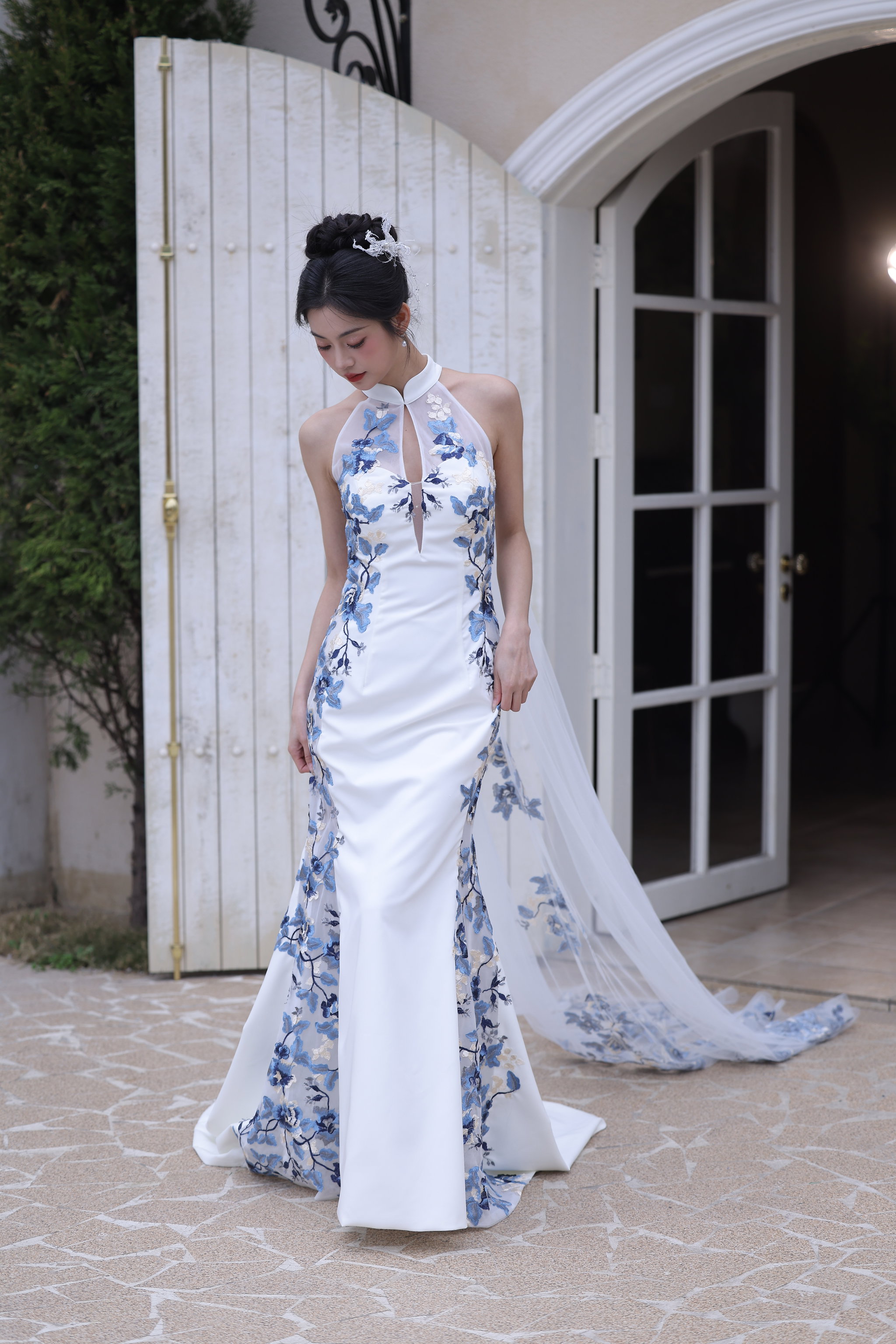 The Porcelain with Cape #8 _13