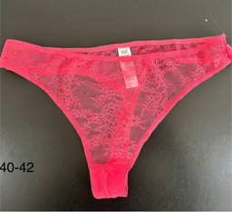 String Bresilien en dentelle Taille 40/42