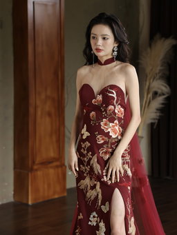 Folklore Cheongsam in Burgundy 