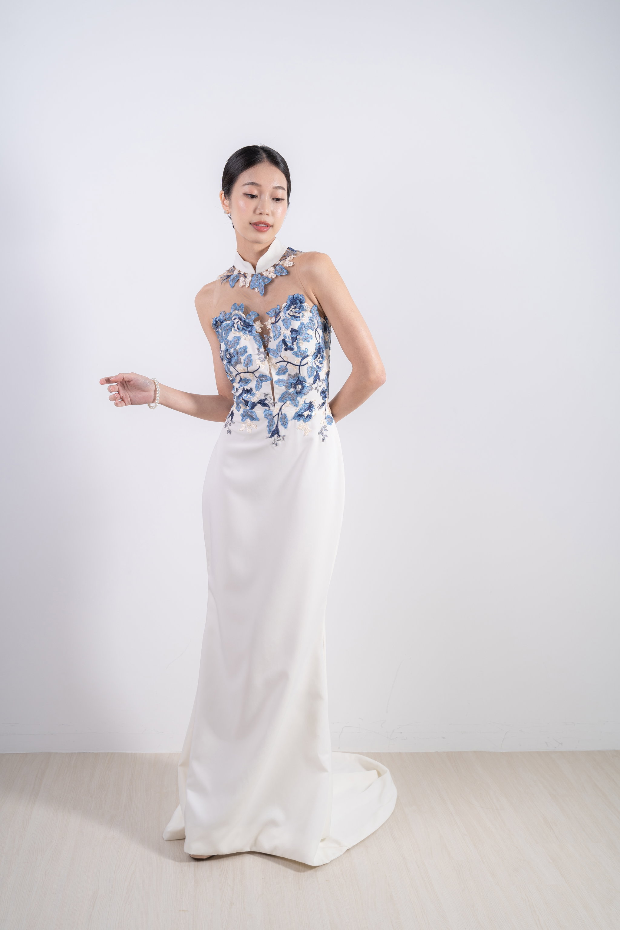 The Porcelaine in Satin #1_14