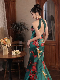 Folklore Cheongsam in Emerald 