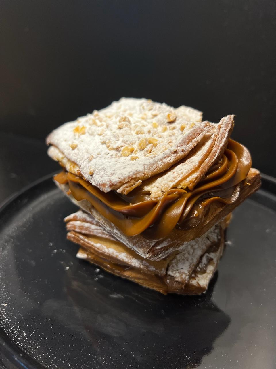 Factura semihojaldre con dulce de leche (x3)