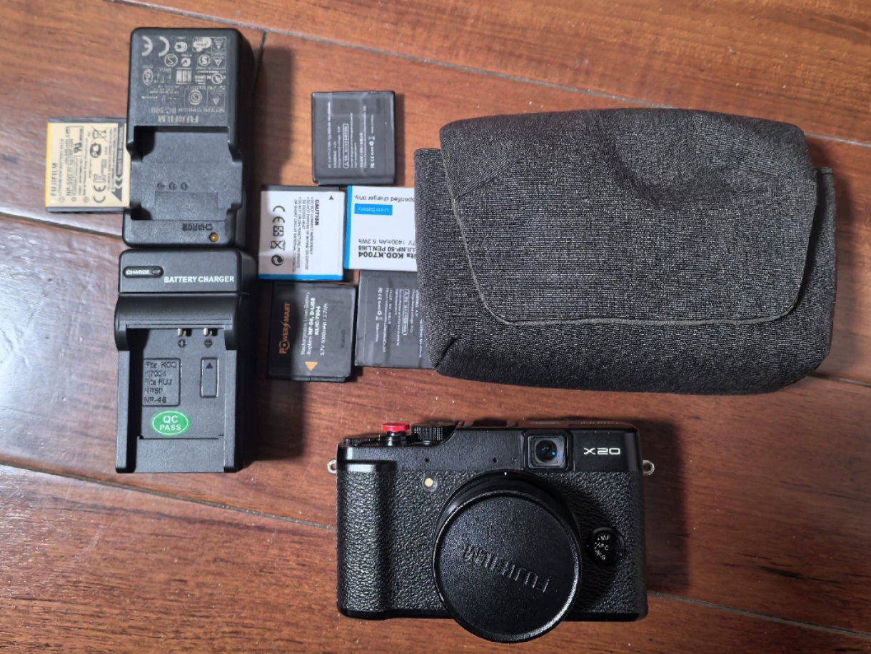 Fuji X20 Black  _1