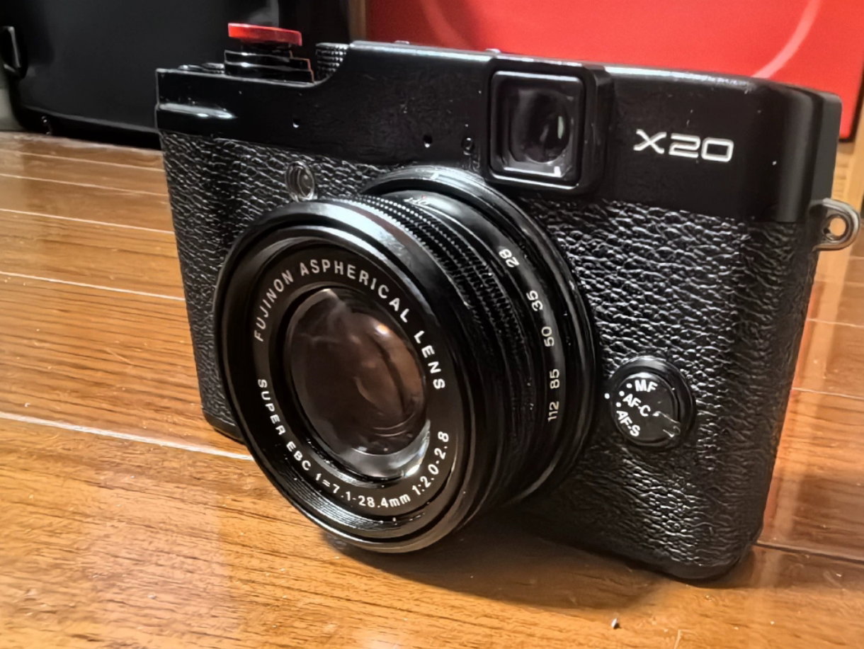 Fuji X20 Black  _0