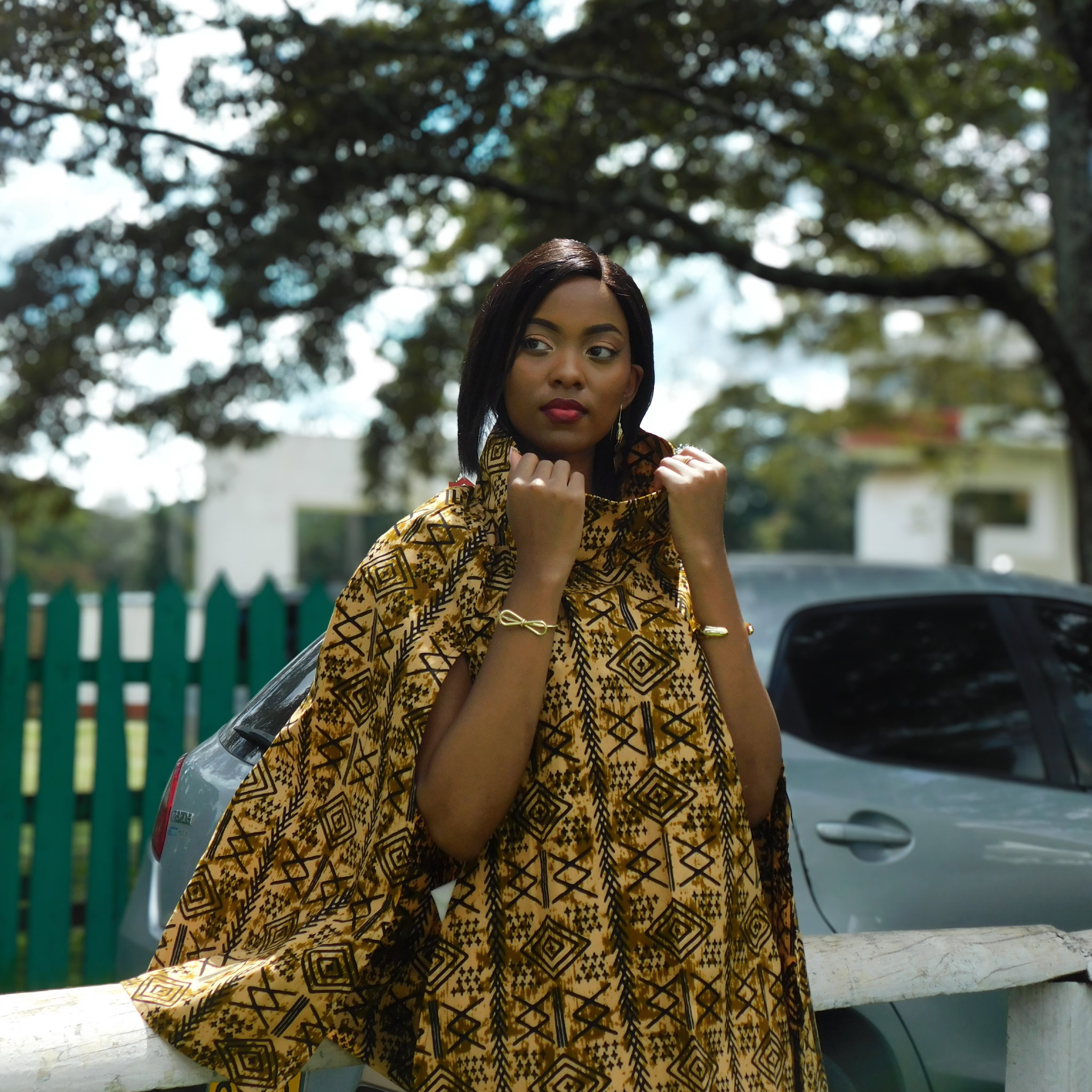 Mwanzo Cape (Lite)  - Black / Beige _1