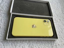 iPhone11•Cash at 850,000• Loan•@380,000 Ugx