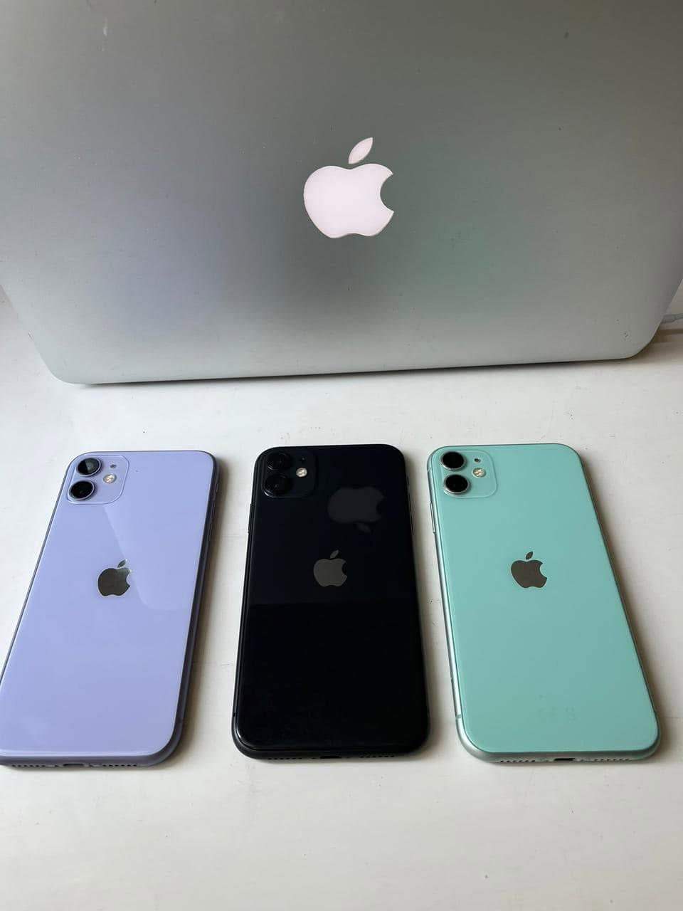 iPhone11•Cash at 850,000• Loan•@380,000 Ugx_5