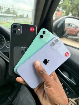 iPhone11•Cash at 850,000• Loan•@380,000 Ugx