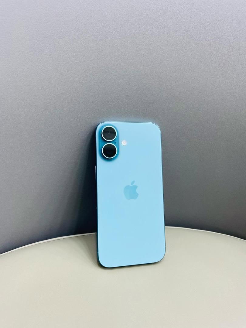 iPhone 16. Cash at 3.2M loan at 1.44M _8