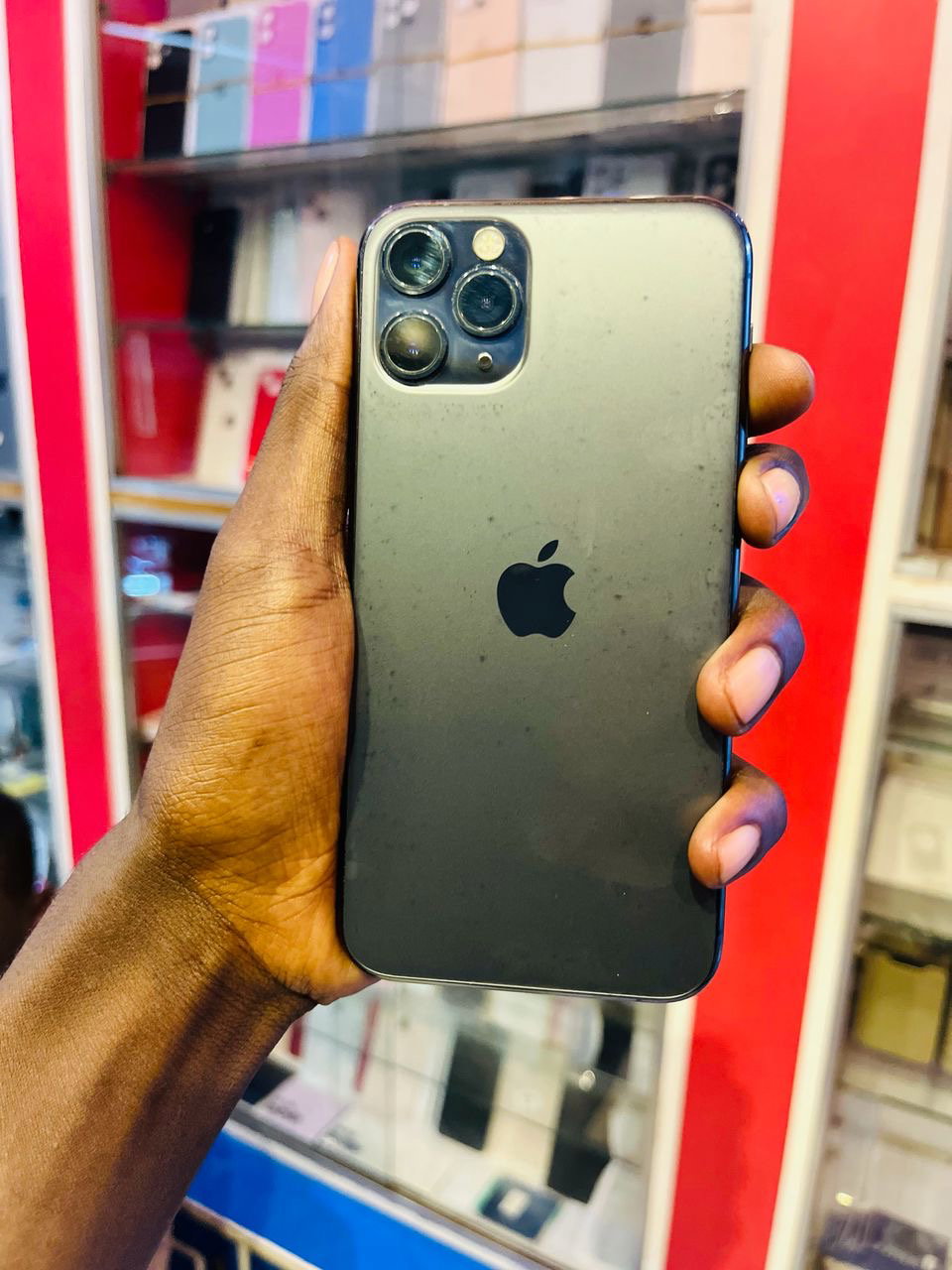 iPhone 11Pro and ProMax11 1.3 Pro at 1.15M loan available _10