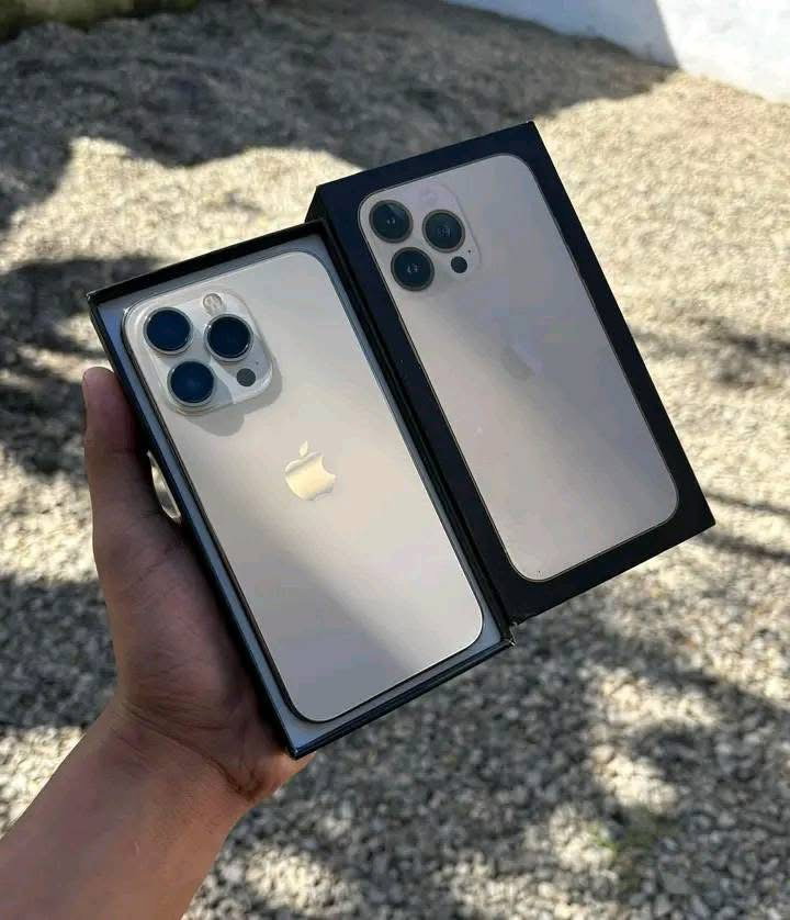 iPhone 14pro 2.55 and 14ProMax265000 loan available _4
