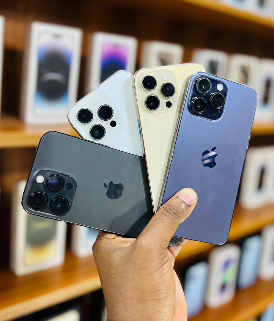 iPhone 13Pro 2.2M and 13ProMax 2.65M loan available _9