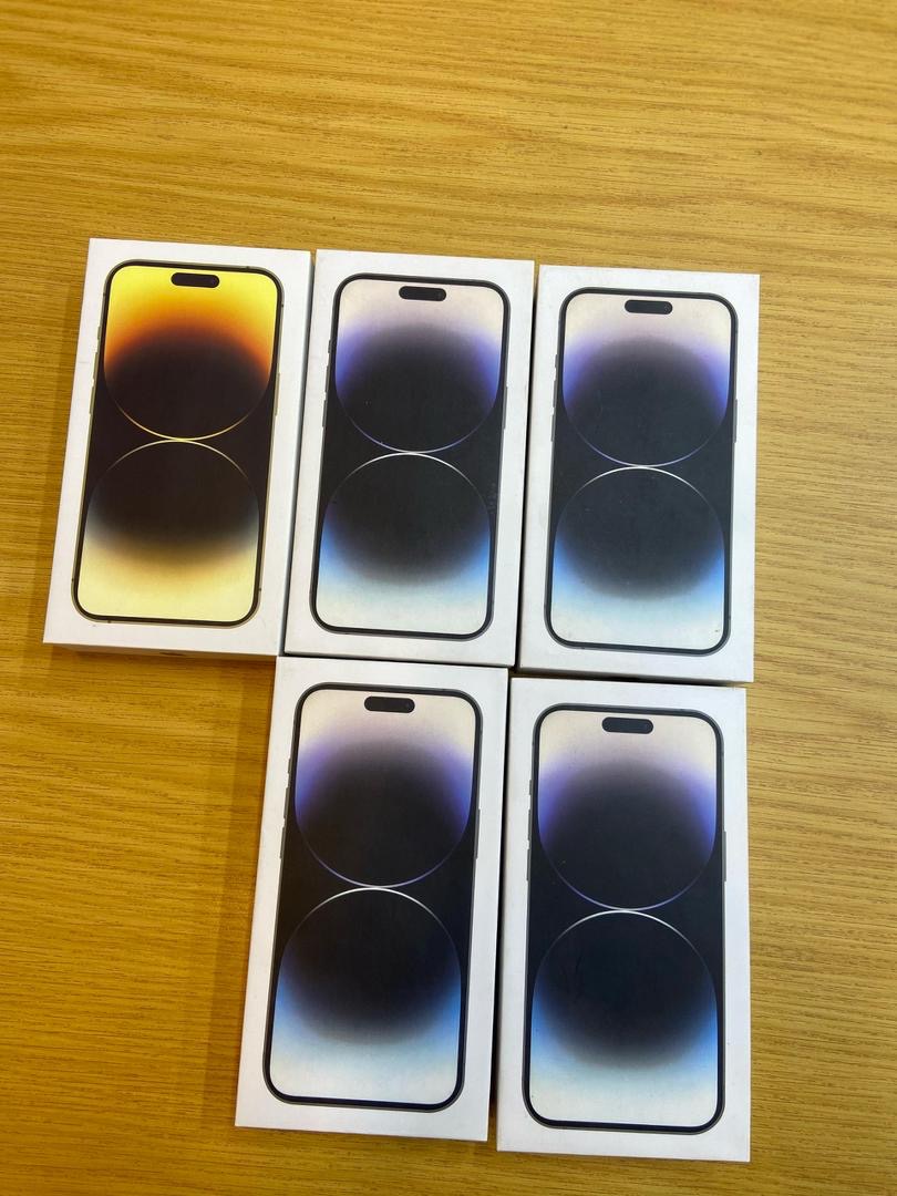 iPhone 14pro 2.55 and 14ProMax265000 loan available _19