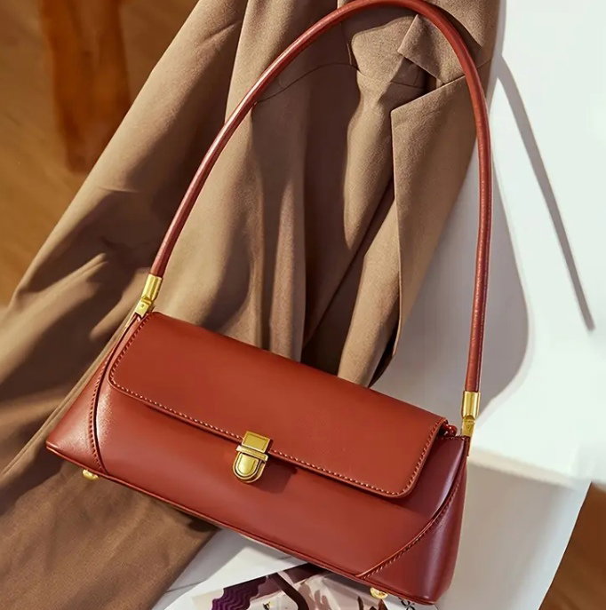 Vintage Buckle Closure Bag_0