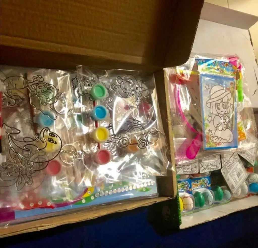 Kids DIY Suncatcher Keychain Painting Kit – Non‑Glitter, Age 3+, Perfect for Goodie Bags_6