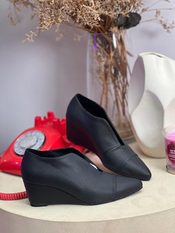 PRE ORDER JAYLA CLASSIC WEDGES ETA FEB 2026