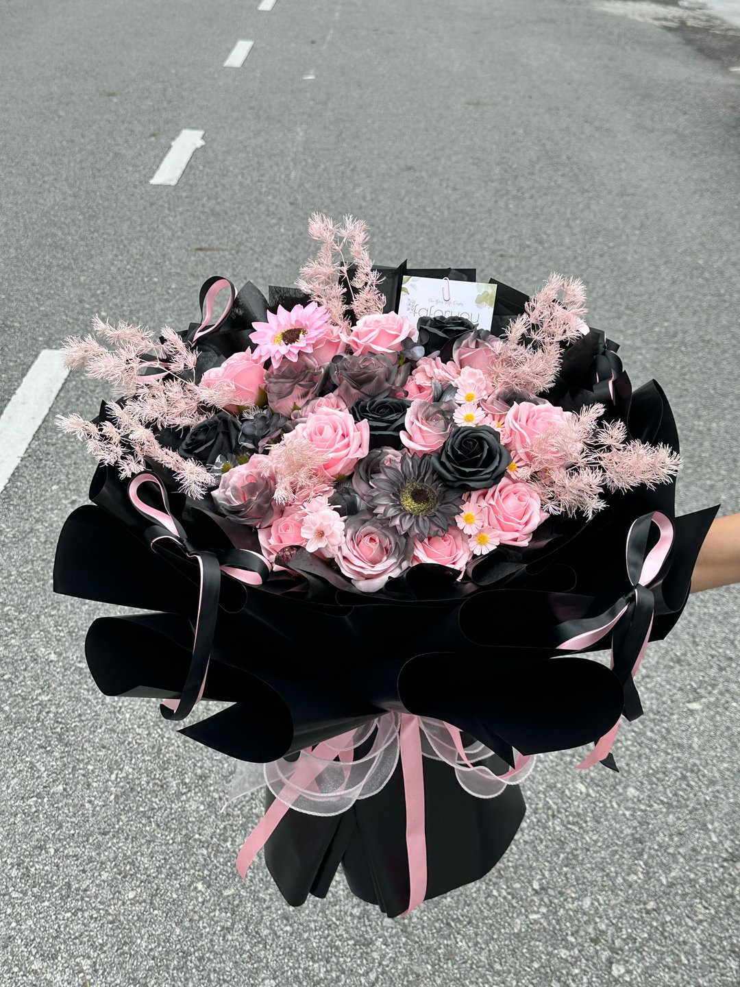 Black Pink Soap Rose Big Bouquet