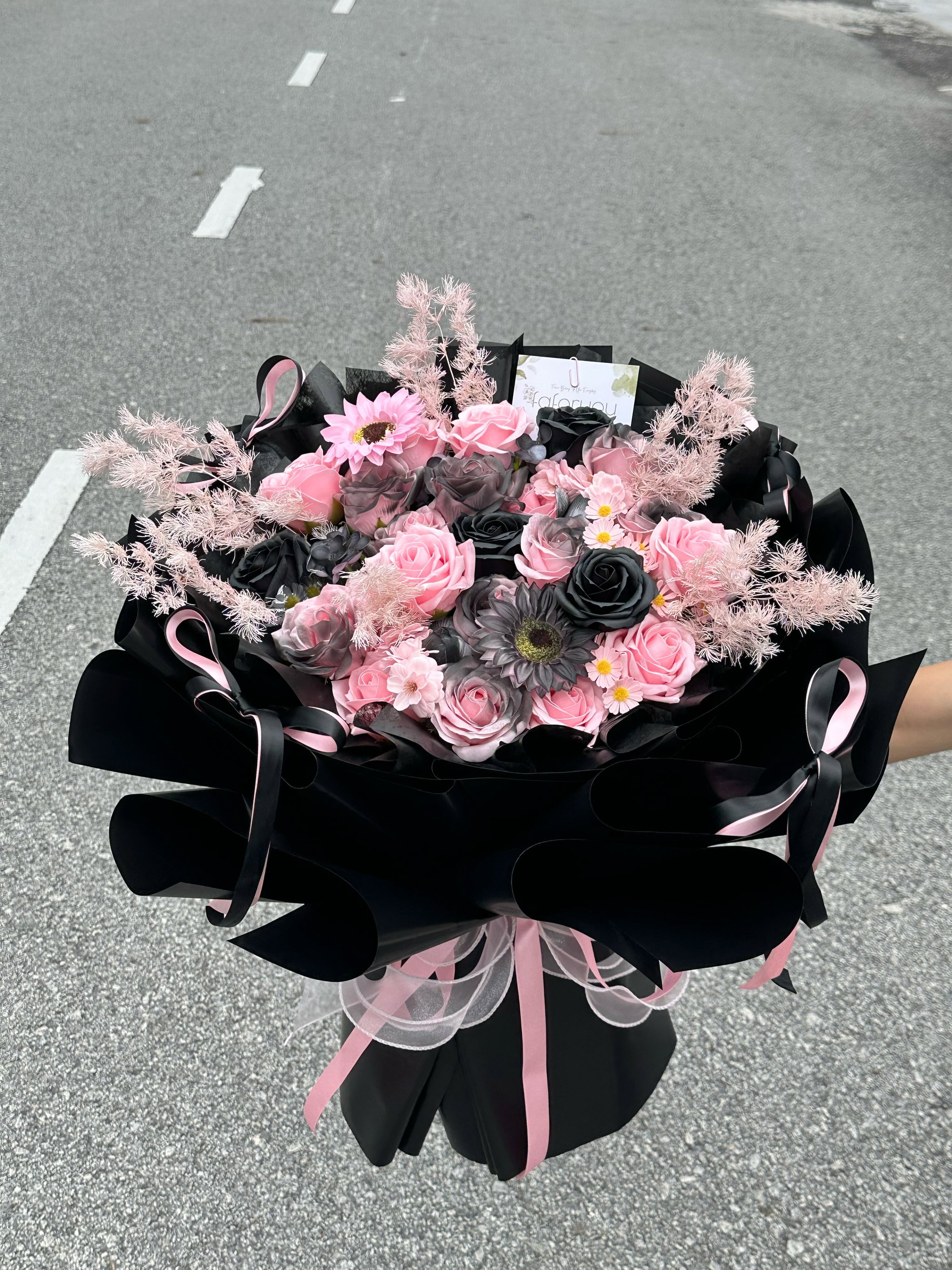 Black Pink Soap Rose Big Bouquet _0
