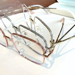 LUNETTE AVEC STRASS