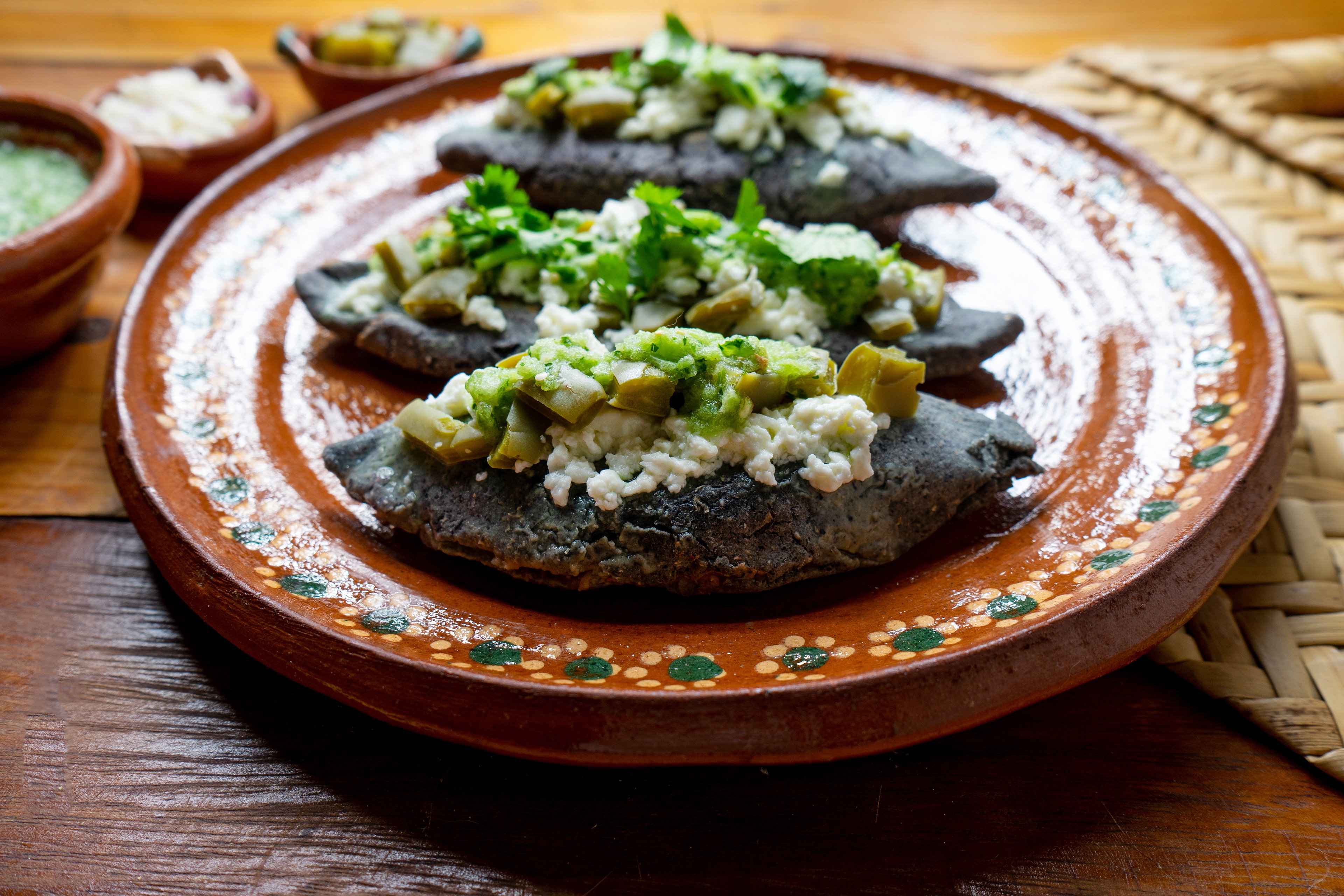 Tlacoyos de Frijol  / טלאקויוס במילוי שעועית_1
