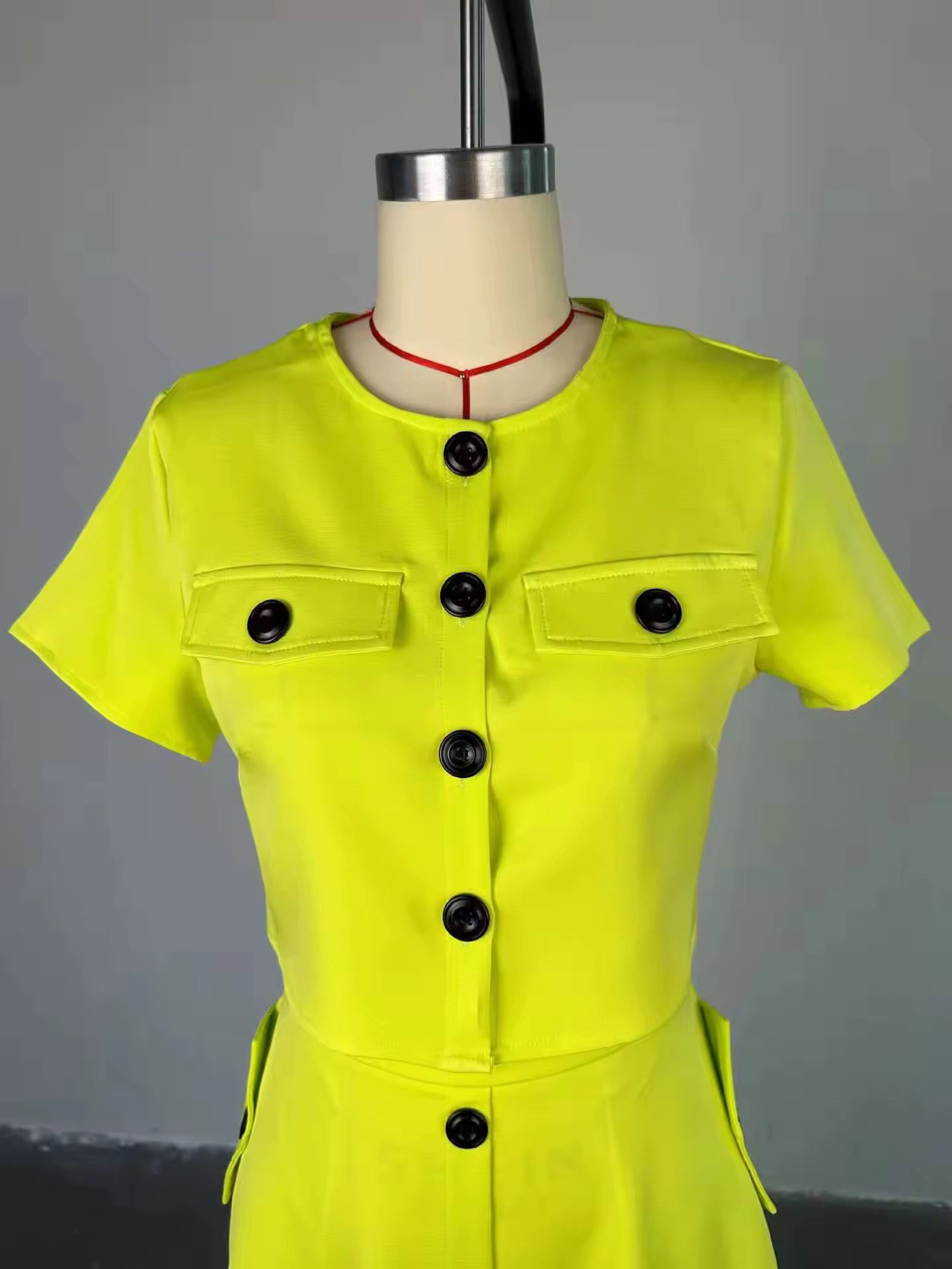 Hk7536 Latest Design Summer Outfits for Women O-neck Short Sleeve Top and High Waist Breasted Skirt Two Piece Set Women Clothing_2