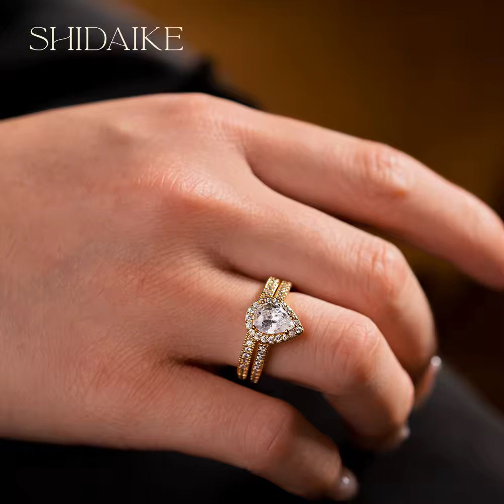 Hot Selling Women's Fashionable Micro-Set Sparkling Diamond Zircon Brass Drop-Shaped Rings For Marriage Proposals_1
