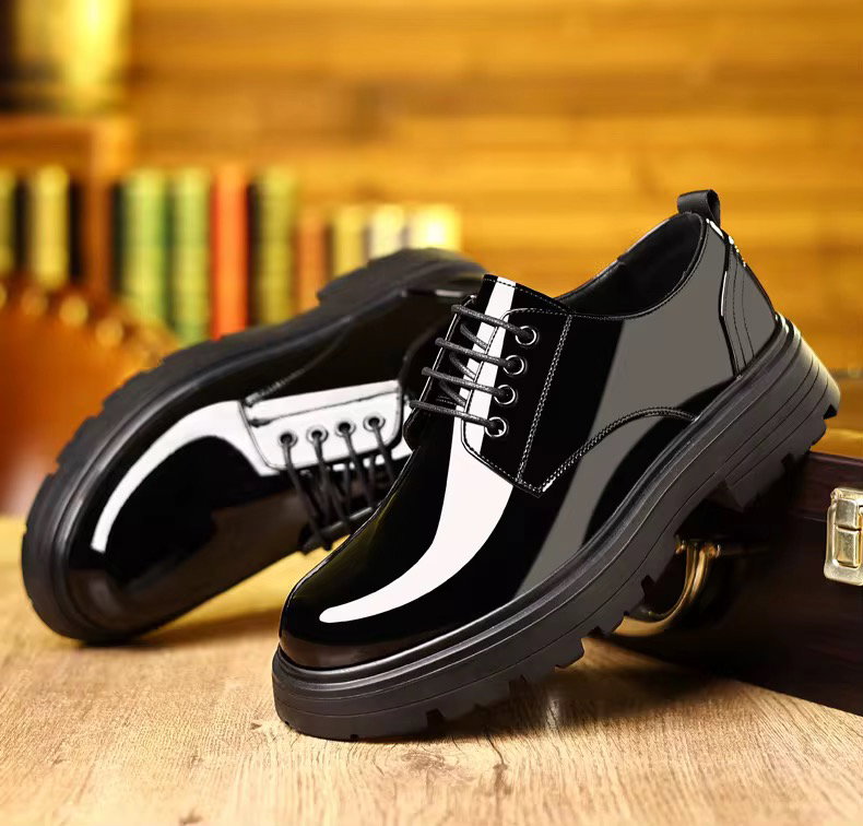 Men's Formal Business Casual British Leather Dress Shoes Comfortable Flat Light with Thick-Soled Patent Leather Autumn Features_1