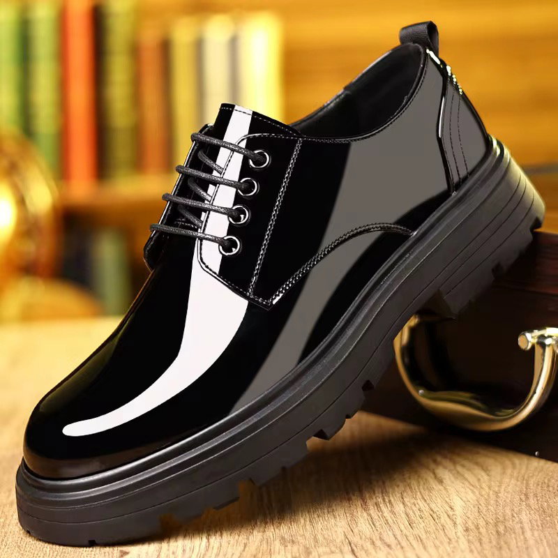 Men's Formal Business Casual British Leather Dress Shoes Comfortable Flat Light with Thick-Soled Patent Leather Autumn Features_2