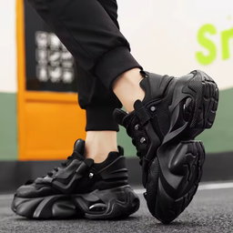 The Latest Style in Popular White and Black Is the Wearable Platform Soles for Casual Men