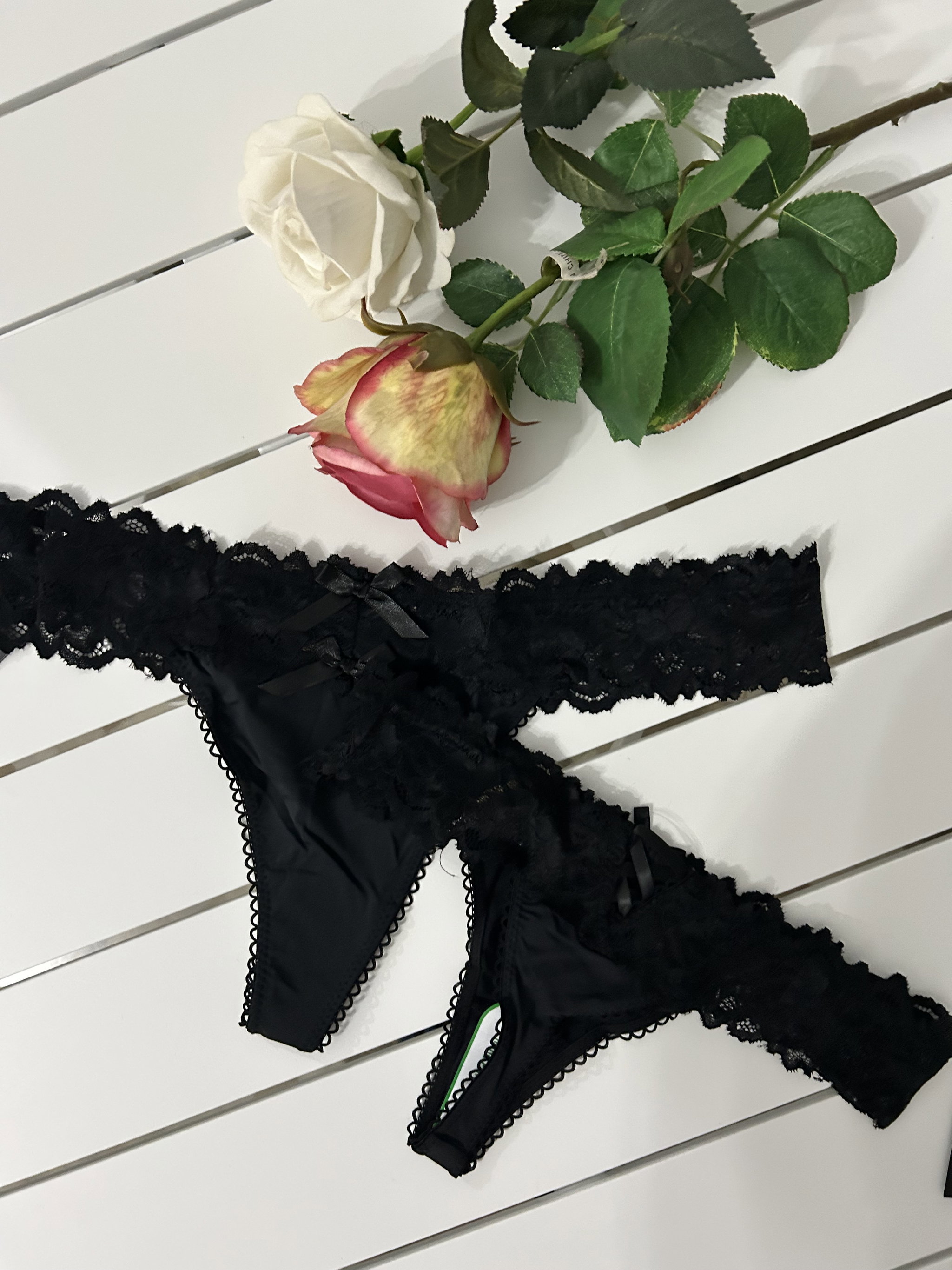 Utterly Ravishing- black_1