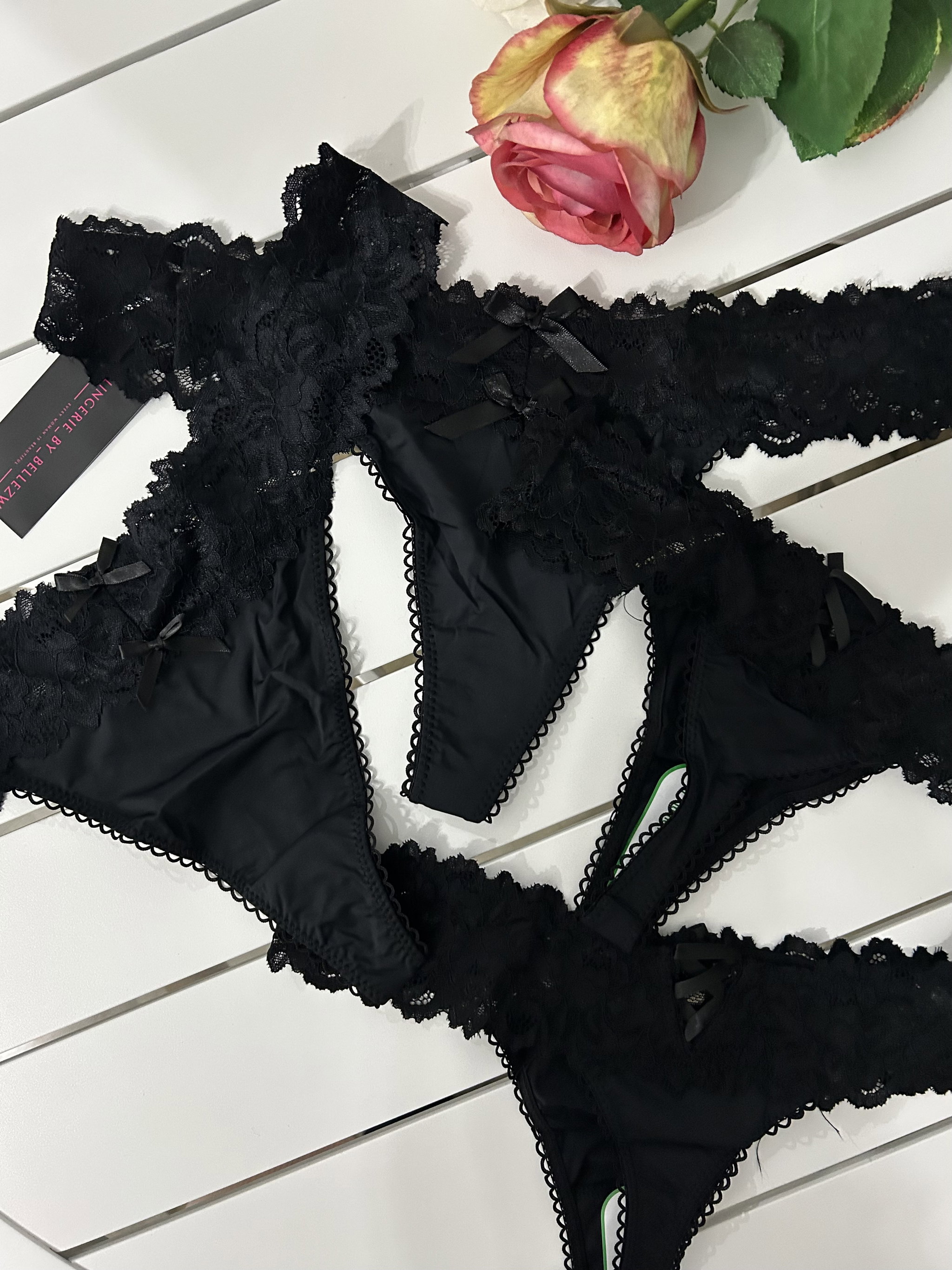 Utterly Ravishing- black_0
