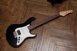 GUITARE ÉLECTRIQUE YAMAHA PACIFICA PAC012
