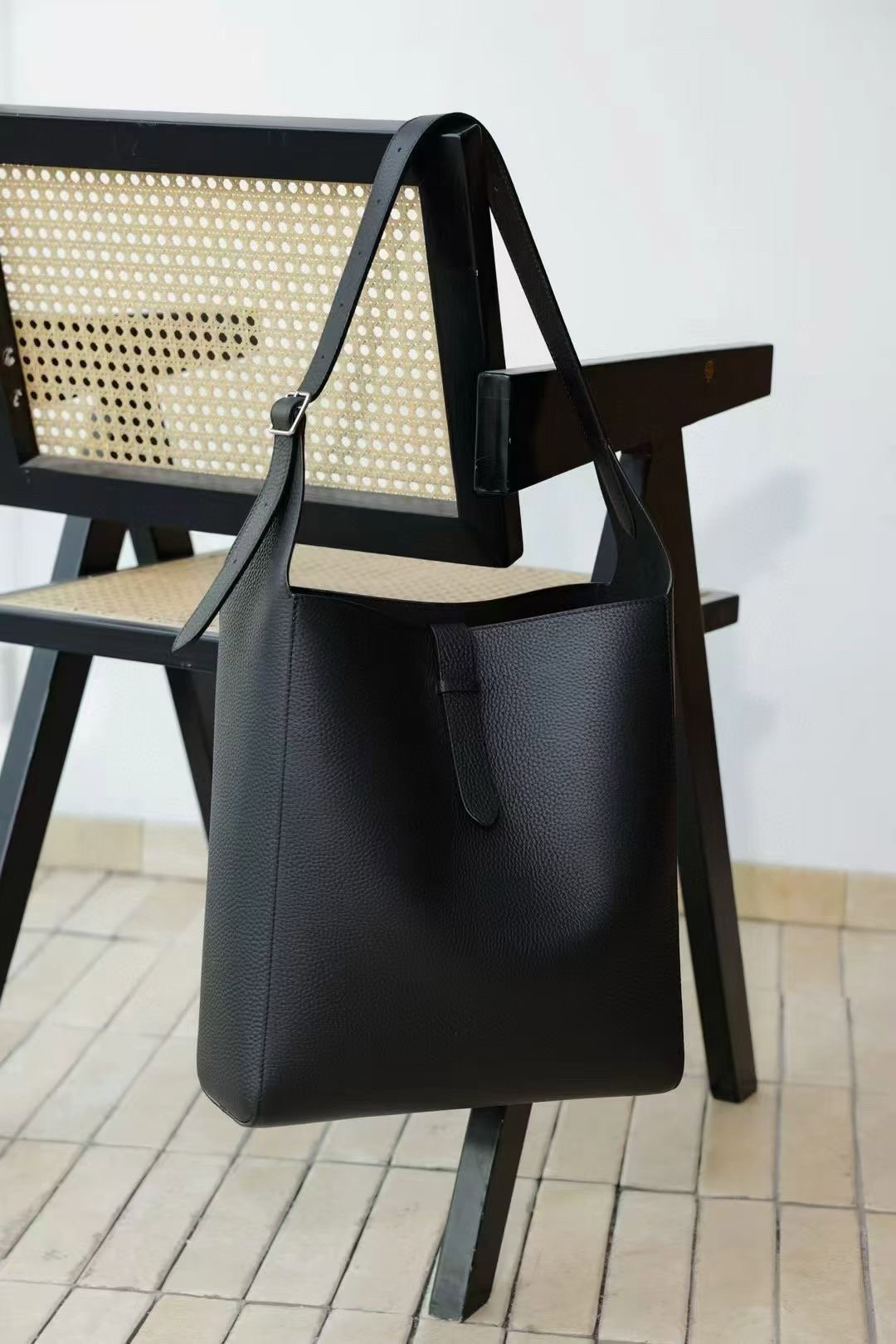  TR Tote Bag Calf Leather Self-manufactured_7