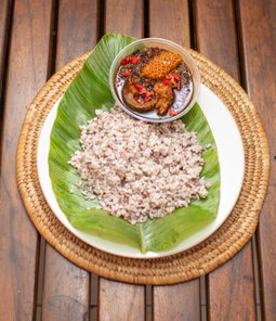Ofada Rice and Sauce (with pack) + drink 