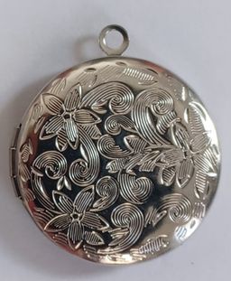 5mmx70cm Cable link chain and Locket