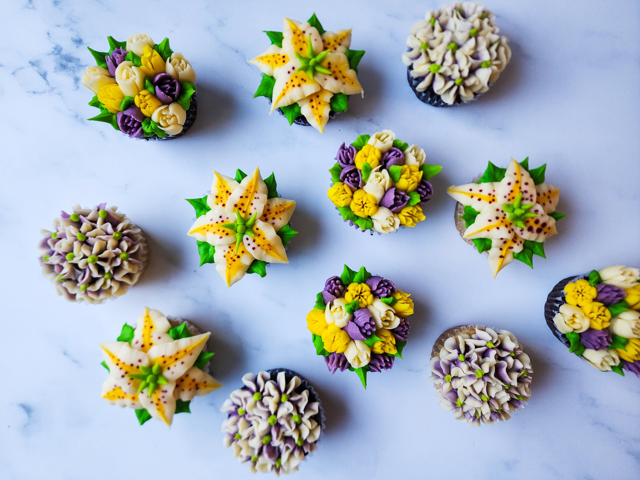 Induli Bouquet - 12 Cupcakes _0