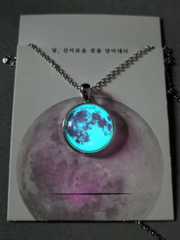 Collar de luna ~ Brilla en la oscuridad 