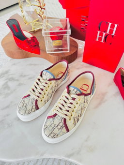 -50%‼️ / Sapatilhas Carolina Herrera 