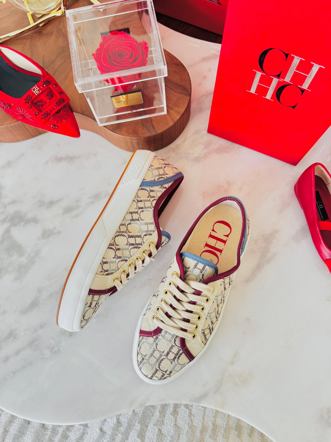 -50%‼️ / Sapatilhas Carolina Herrera