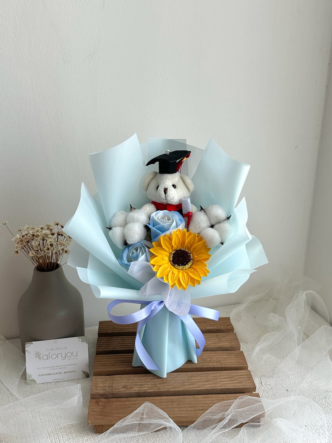 (GB006) Graduation Small White Bear Mixed Bouquet (Cotton)