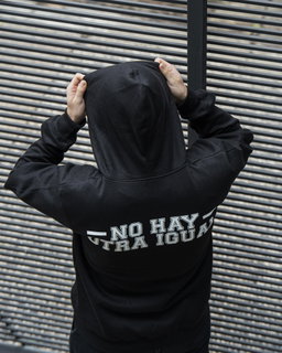 Hoodie La 79 No Hay Otra Igual - Negra