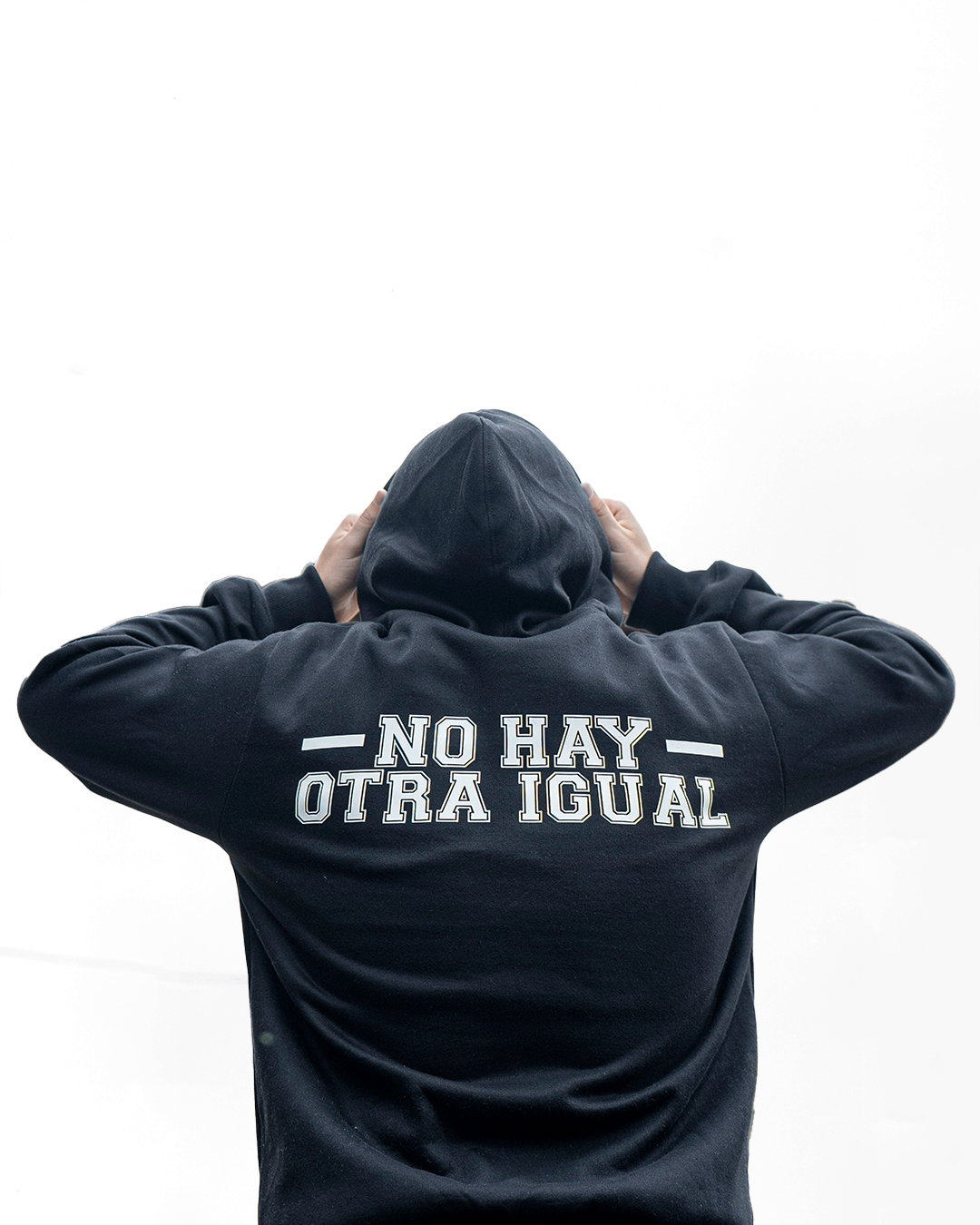 Hoodie La 79 No Hay Otra Igual - Negra_6